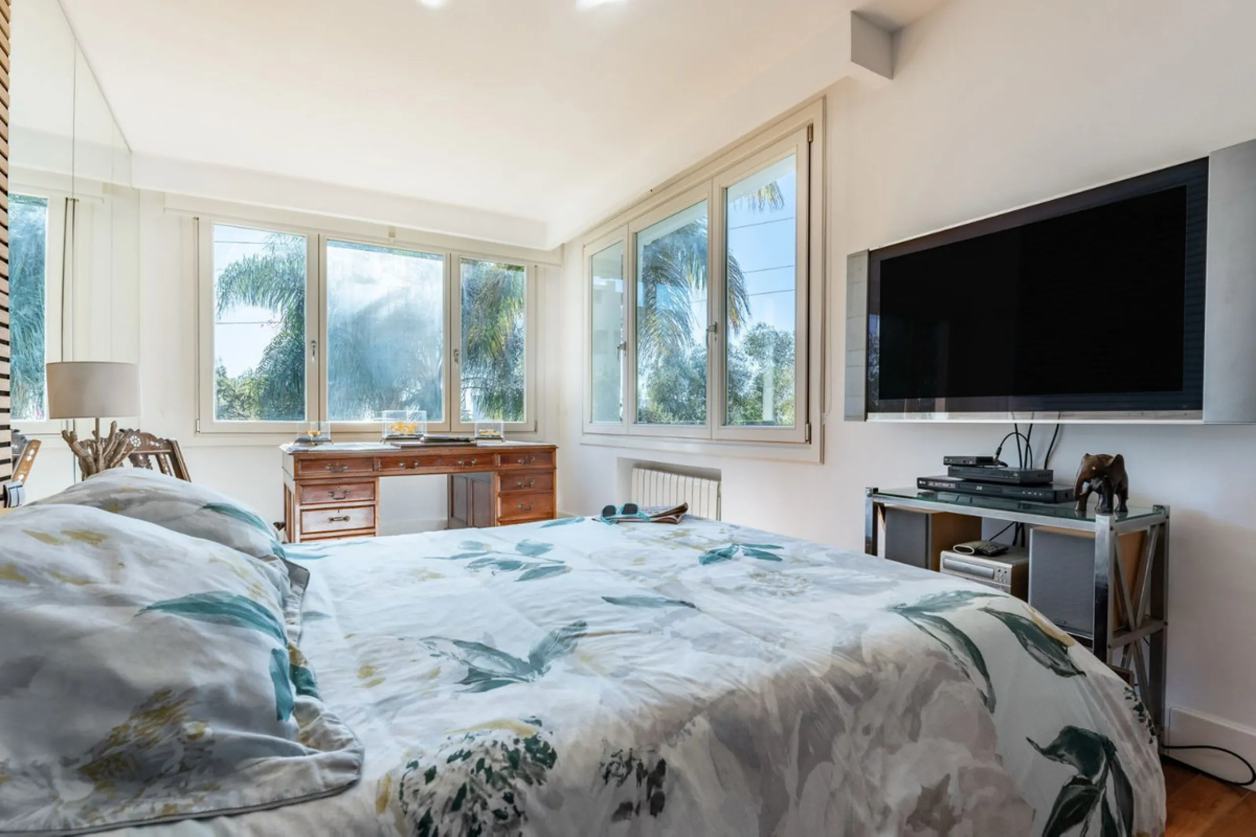 House - Detached Villa в продаже в Mijas, Málaga. В доме 4 спален и 4 ванных комнат. Площадь дома 250 м². Площадь участка 562 м²