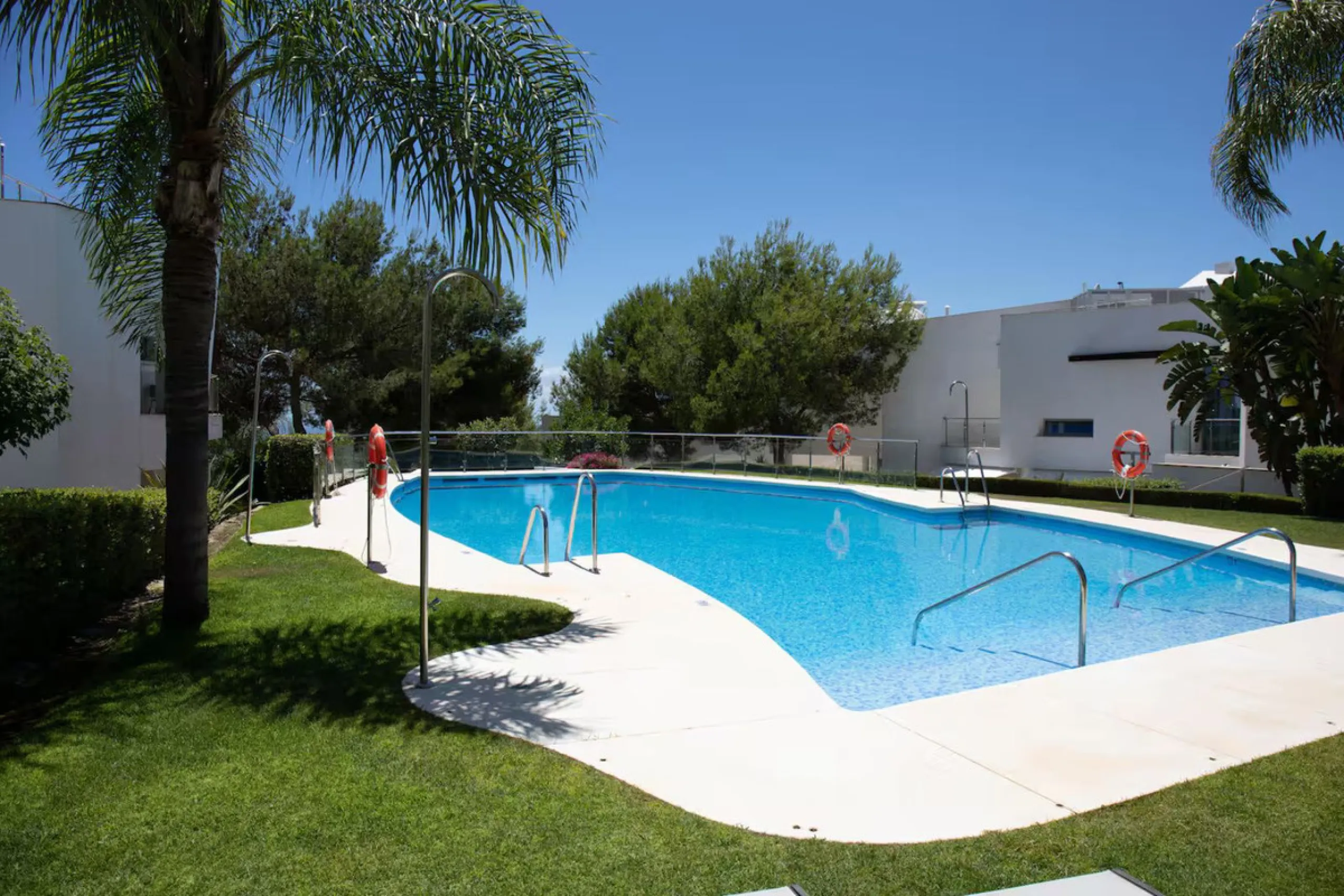 LUXURIOUS TOWNHOUSE IN TRANQUIL URBANIZATION WITH WORLD-CLASS AMENITIES