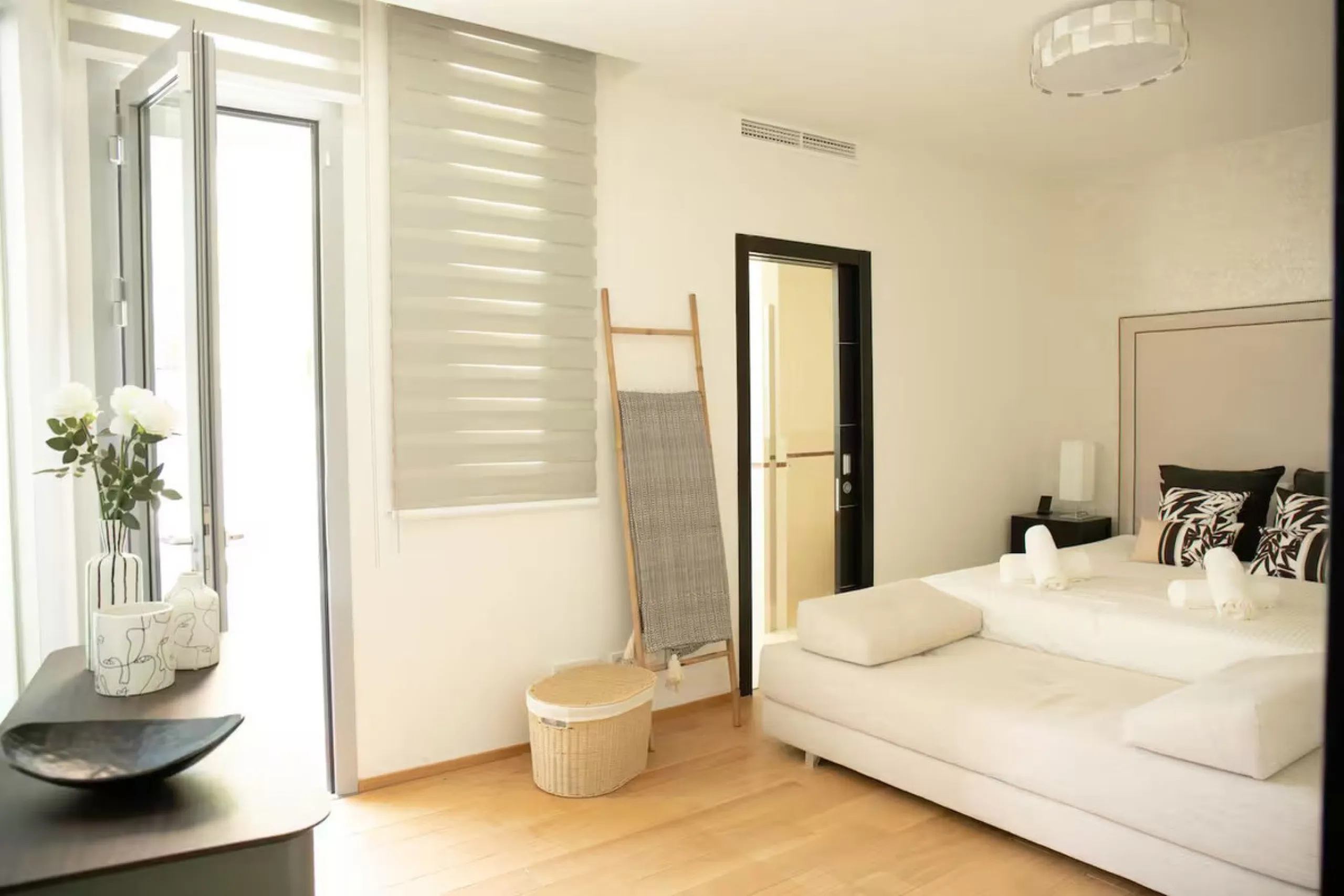 LUXURIOUS TOWNHOUSE IN TRANQUIL URBANIZATION WITH WORLD-CLASS AMENITIES