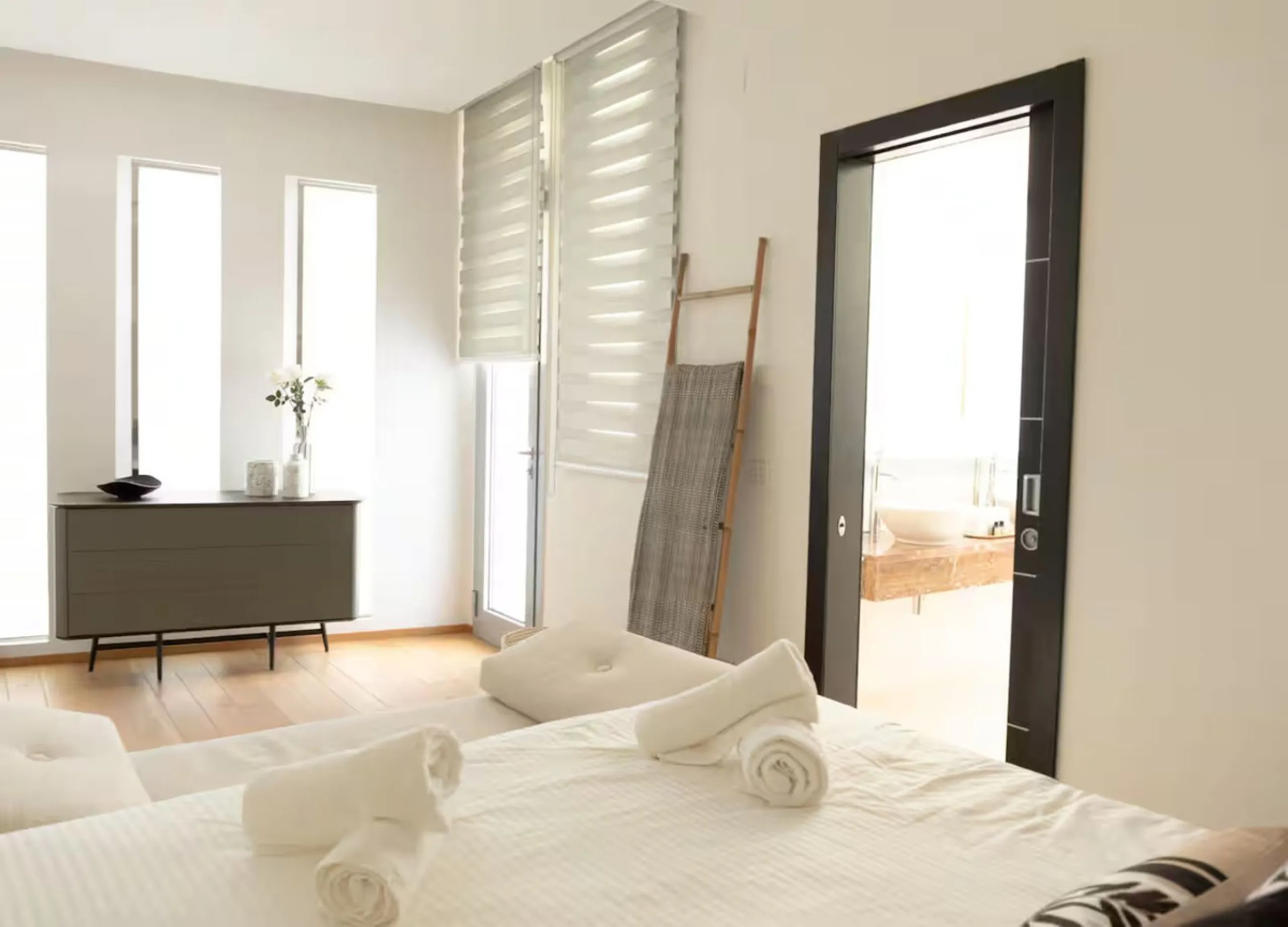 LUXURIOUS TOWNHOUSE IN TRANQUIL URBANIZATION WITH WORLD-CLASS AMENITIES