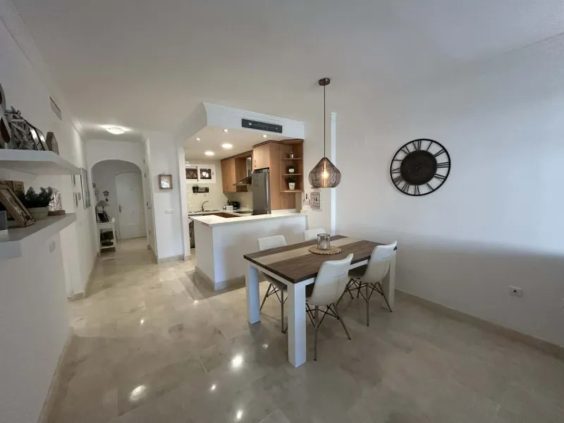 Elegant and bright west facing apartment situated in Santa Maria Village, a gated 24hour security community nested in Elviria, only minutes away from Marbella's nicest sandy beaches. This immaculate apartment combines comfort, style and convenience and fe