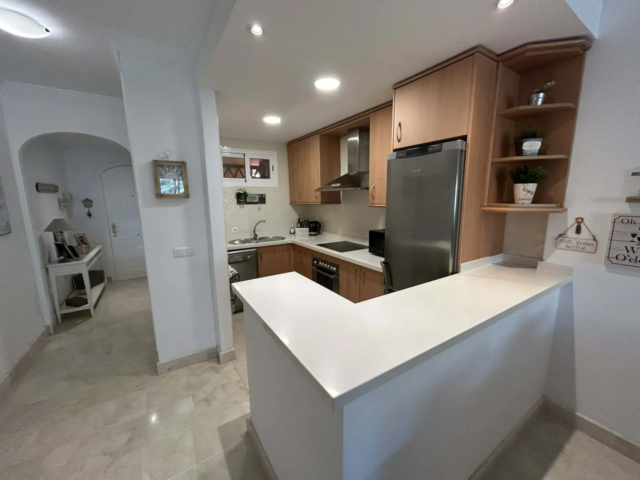 Elegant and bright west facing apartment situated in Santa Maria Village, a gated 24hour security community nested in Elviria, only minutes away from Marbella's nicest sandy beaches. This immaculate apartment combines comfort, style and convenience and fe