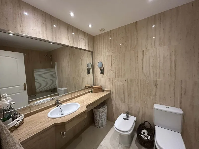 Elegant and bright west facing apartment situated in Santa Maria Village, a gated 24hour security community nested in Elviria, only minutes away from Marbella's nicest sandy beaches. This immaculate apartment combines comfort, style and convenience and fe