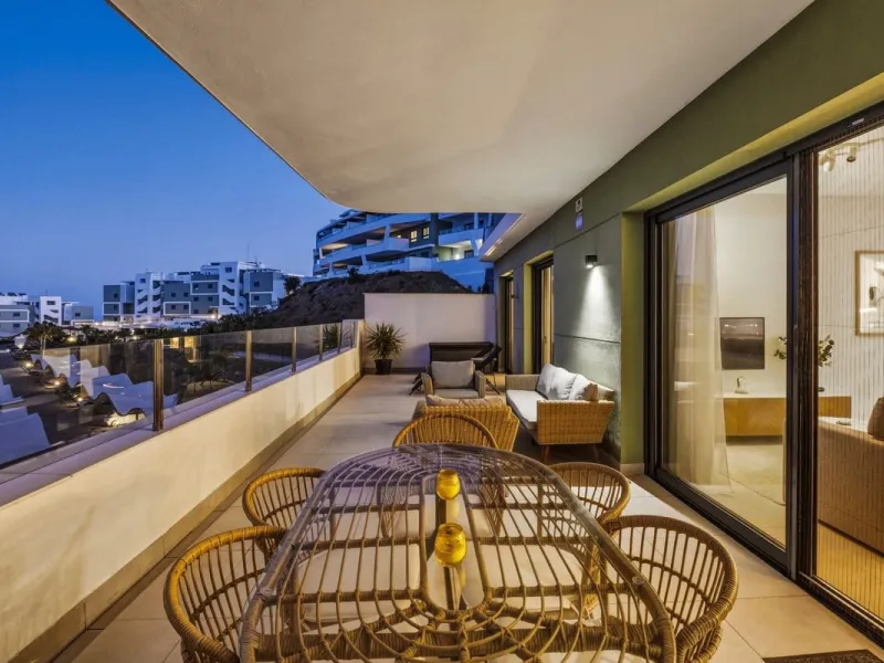 Moderne Wohnung mit zwei Schlafzimmern in Calanova Golf