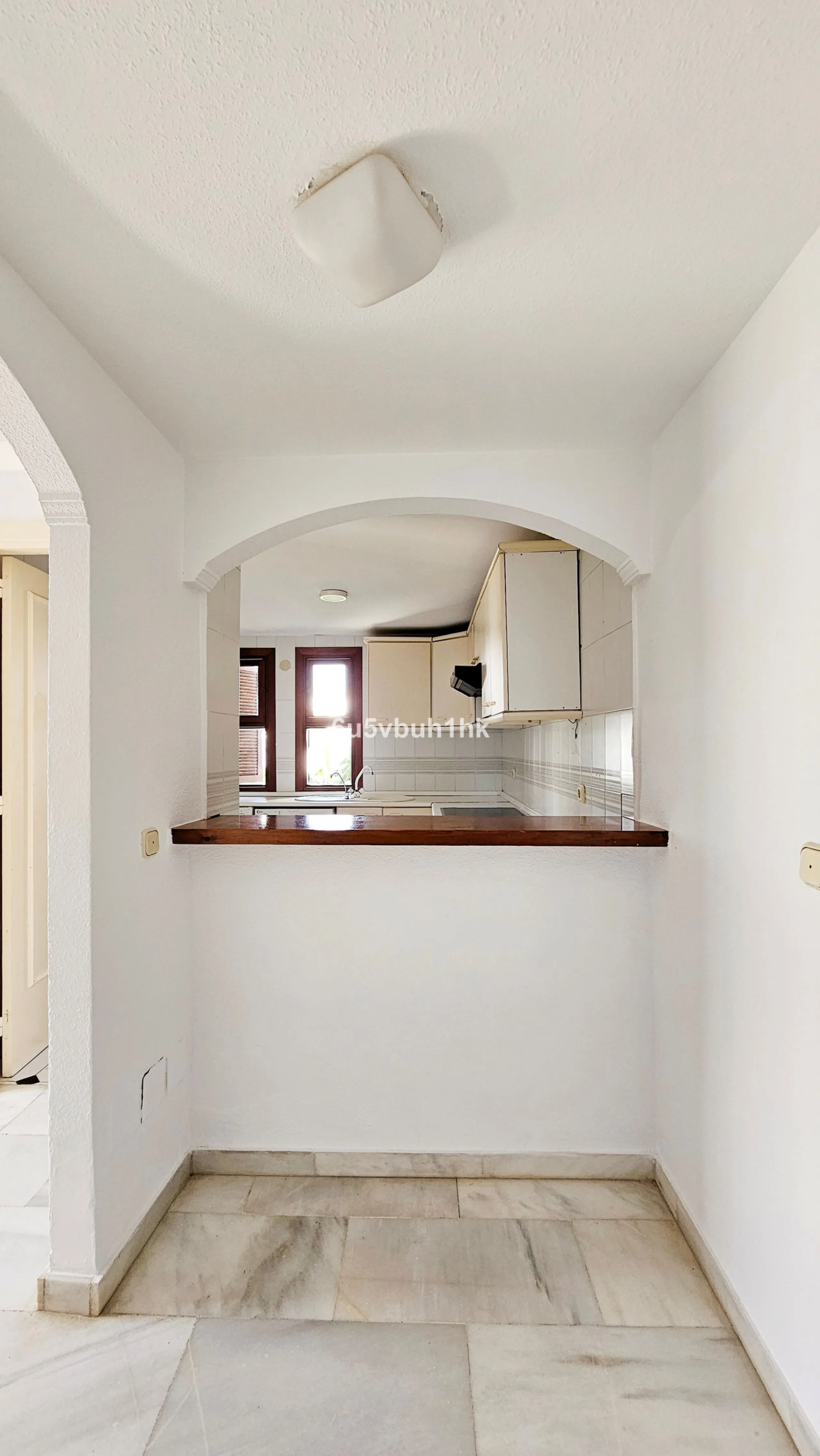 Located in the established Bahia Azul urbanisation, this traditional Spanish house offers an excellent opportunity to acquire a property with direct access to the beach and communal amenities.