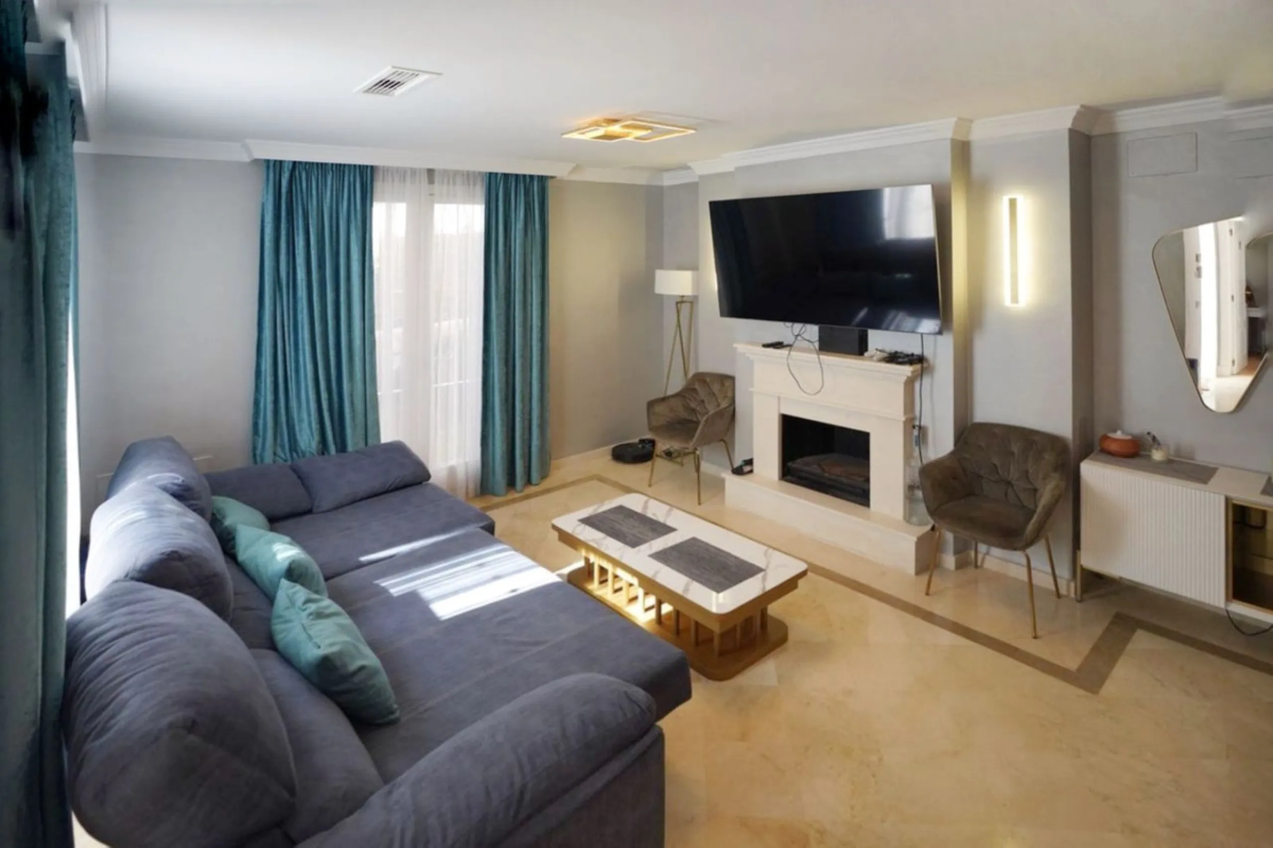 House - Townhouse в продаже в Marbella, Málaga. В доме 2 спален и 2 ванных комнат. Площадь дома 159 м²