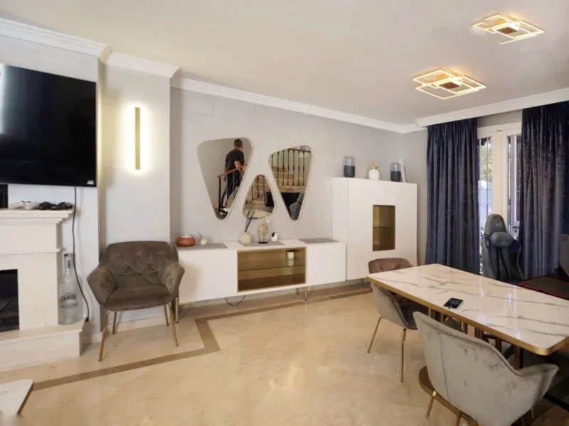 House - Townhouse в продаже в Marbella, Málaga. В доме 2 спален и 2 ванных комнат. Площадь дома 159 м²