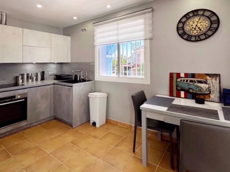 House - Townhouse в продаже в Marbella, Málaga. В доме 2 спален и 2 ванных комнат. Площадь дома 159 м²