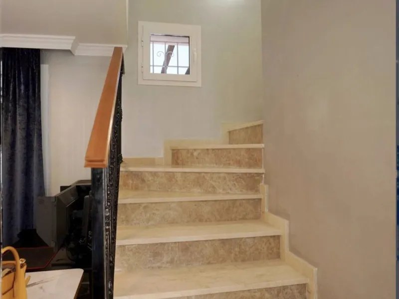 House - Townhouse в продаже в Marbella, Málaga. В доме 2 спален и 2 ванных комнат. Площадь дома 159 м²