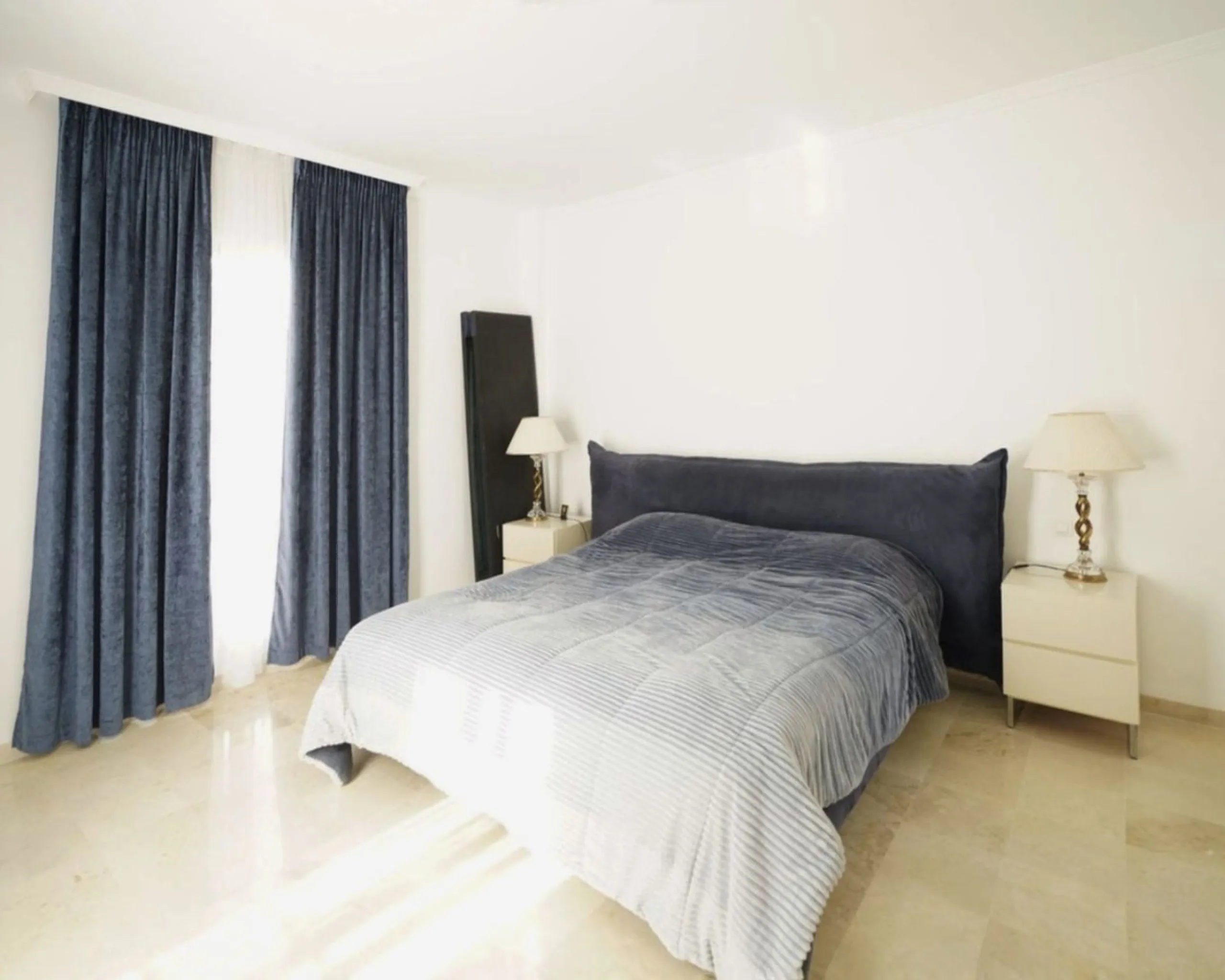 House - Townhouse в продаже в Marbella, Málaga. В доме 2 спален и 2 ванных комнат. Площадь дома 159 м²