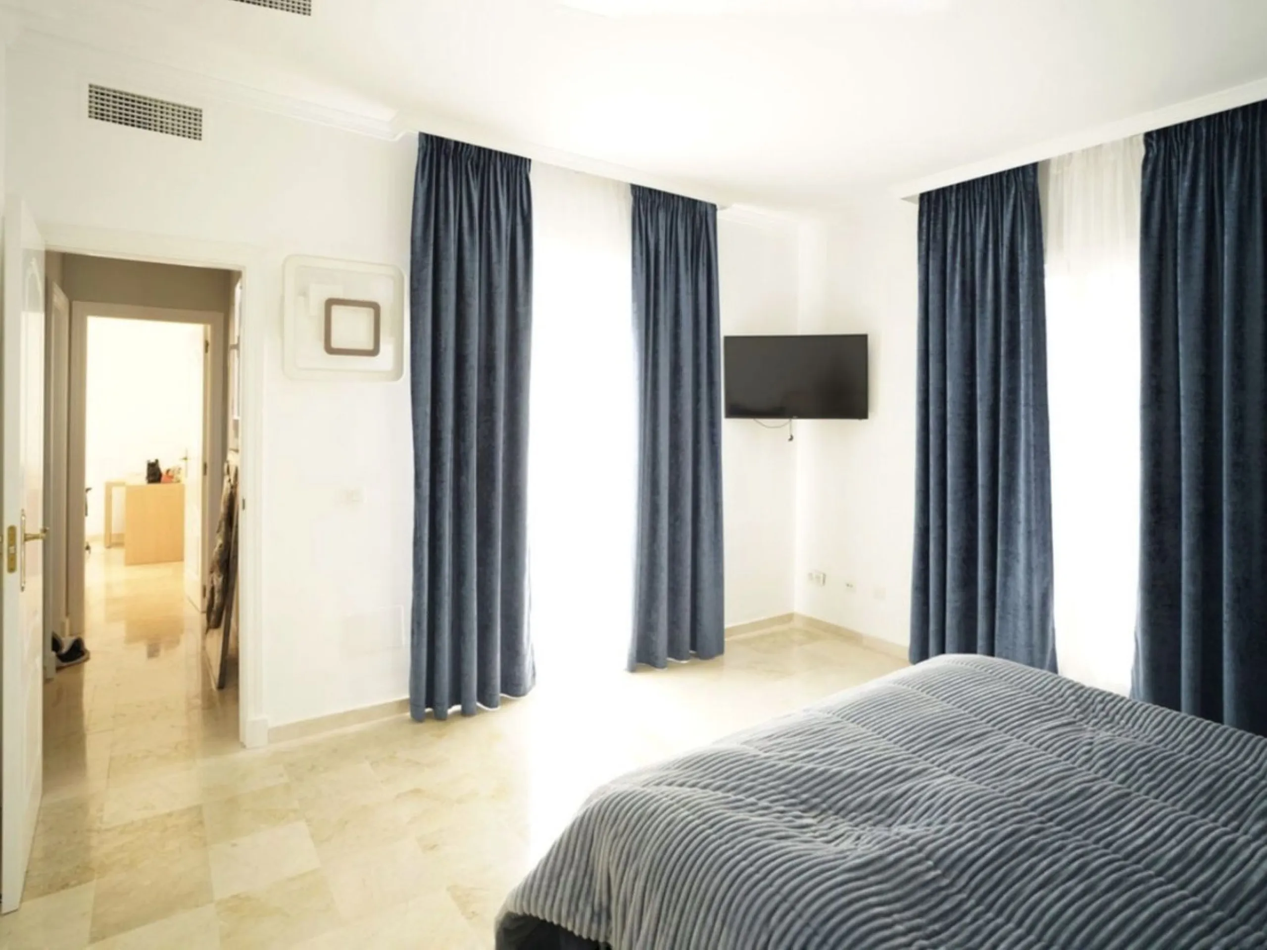 House - Townhouse в продаже в Marbella, Málaga. В доме 2 спален и 2 ванных комнат. Площадь дома 159 м²