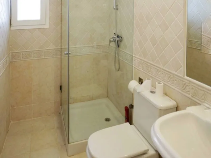 House - Townhouse в продаже в Marbella, Málaga. В доме 2 спален и 2 ванных комнат. Площадь дома 159 м²