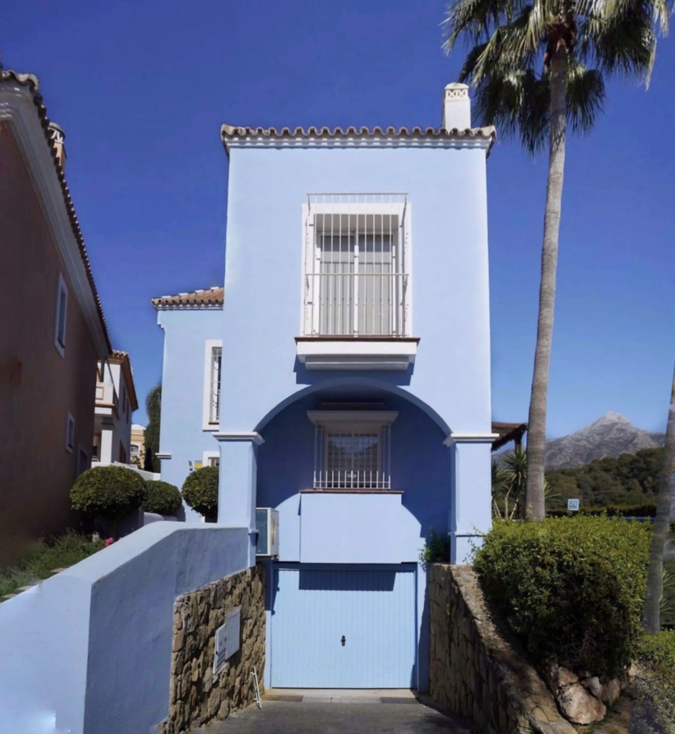 House - Townhouse в продаже в Marbella, Málaga. В доме 2 спален и 2 ванных комнат. Площадь дома 159 м²