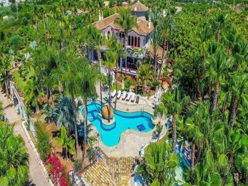 House - Finca - Cortijo в продаже в Alhaurín el Grande, Málaga. В доме 6 спален и 6 ванных комнат. Площадь дома 980 м². Площадь участка 57000 м²