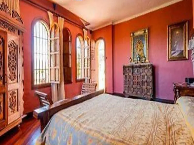 House - Finca - Cortijo в продаже в Alhaurín el Grande, Málaga. В доме 6 спален и 6 ванных комнат. Площадь дома 980 м². Площадь участка 57000 м²