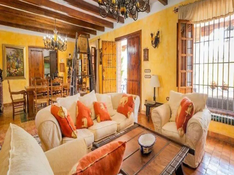 House - Finca - Cortijo в продаже в Alhaurín el Grande, Málaga. В доме 6 спален и 6 ванных комнат. Площадь дома 980 м². Площадь участка 57000 м²