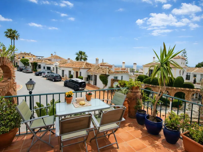Charming 2 Bedroom 2 Bathroom Townhouse with Sea & Golf Views in Puebla Aida, Mijas Golf