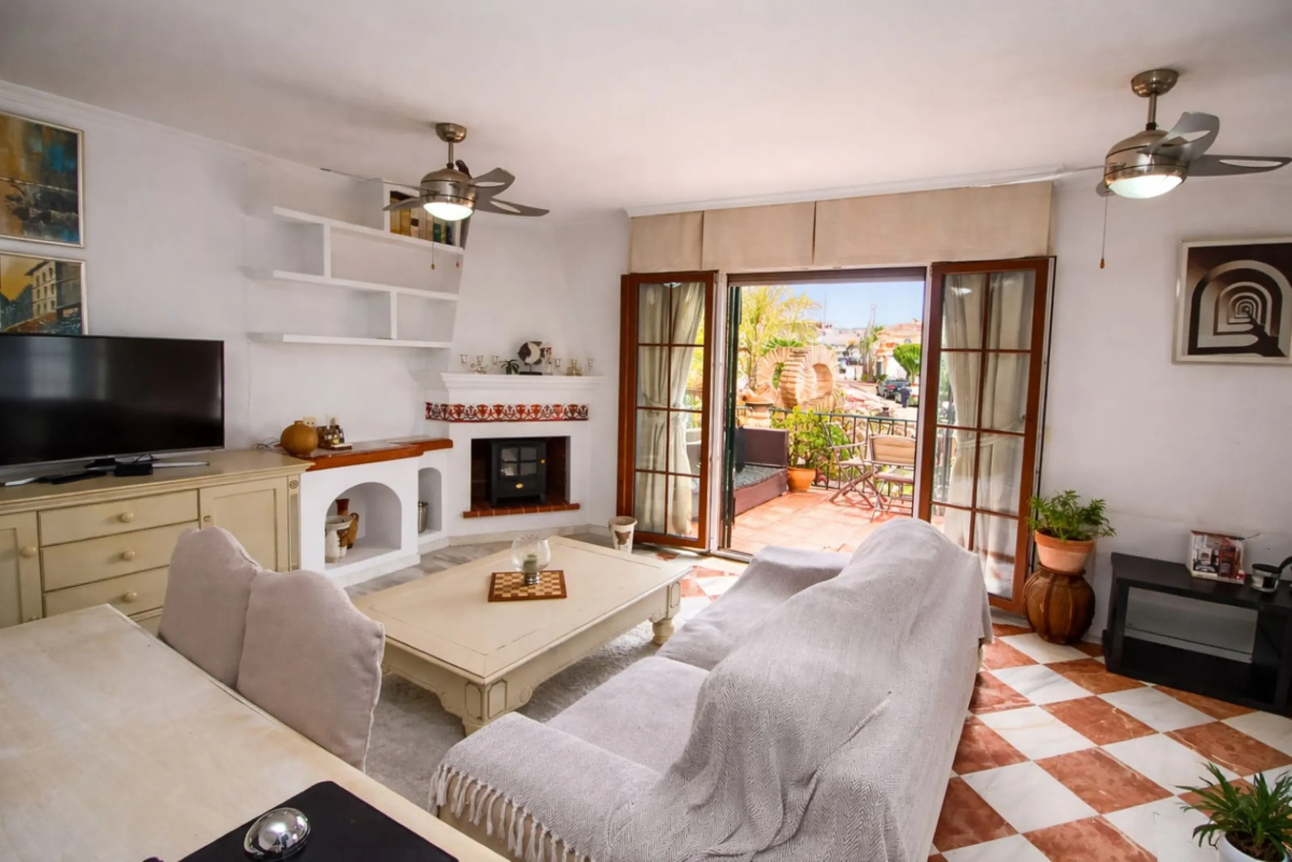 Charming 2 Bedroom 2 Bathroom Townhouse with Sea & Golf Views in Puebla Aida, Mijas Golf