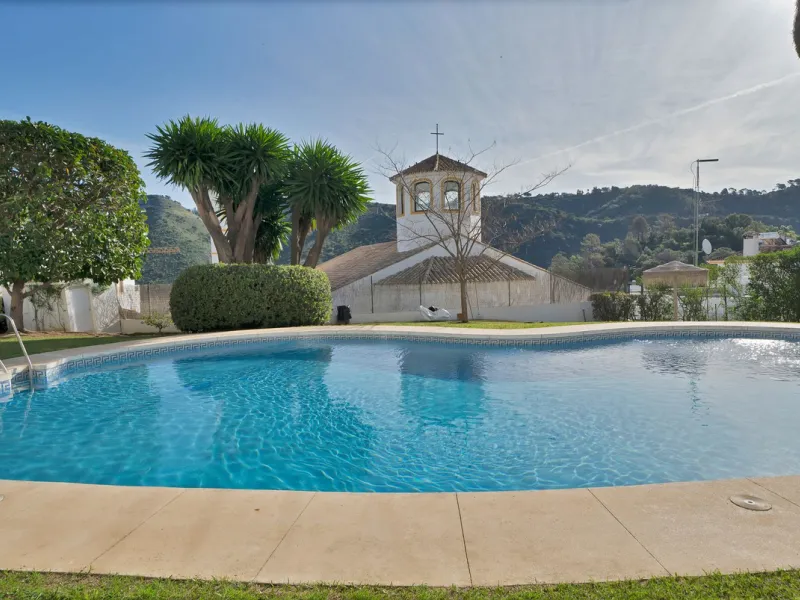 Apartment - Ground Floor Apartment в продаже в Benahavís, Málaga. В доме 3 спален и 3 ванных комнат. Площадь дома 200 м²