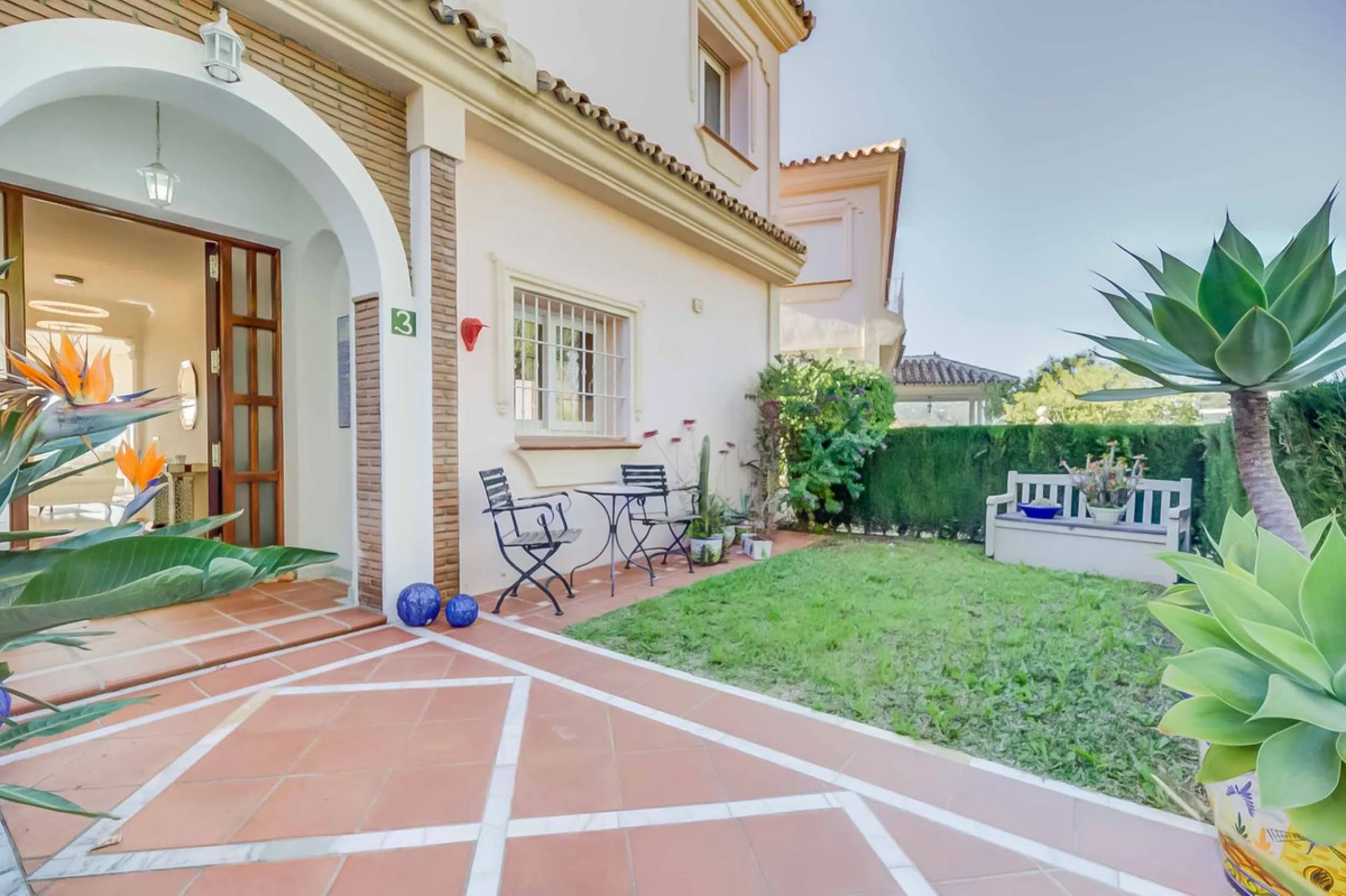 Fantastic townhouse in the prestigious Artola area of Marbella