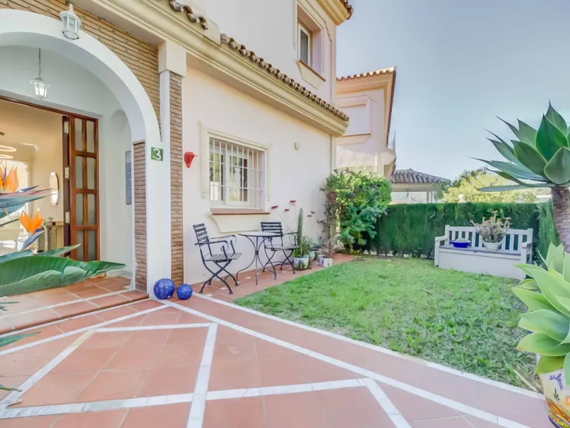 Fantastic townhouse in the prestigious Artola area of Marbella