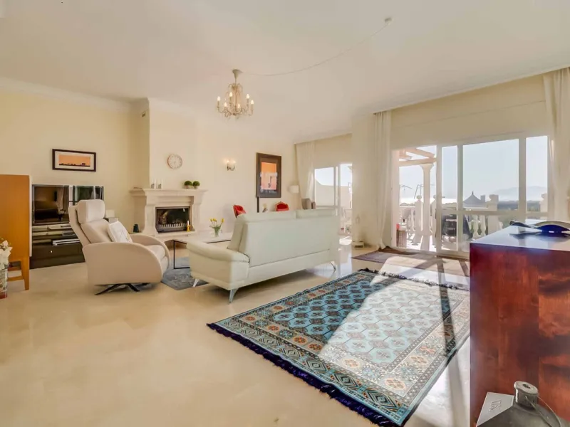 Fantastic townhouse in the prestigious Artola area of Marbella