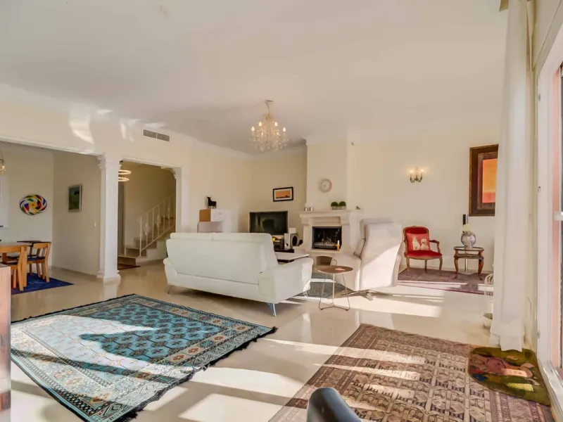 Fantastic townhouse in the prestigious Artola area of Marbella