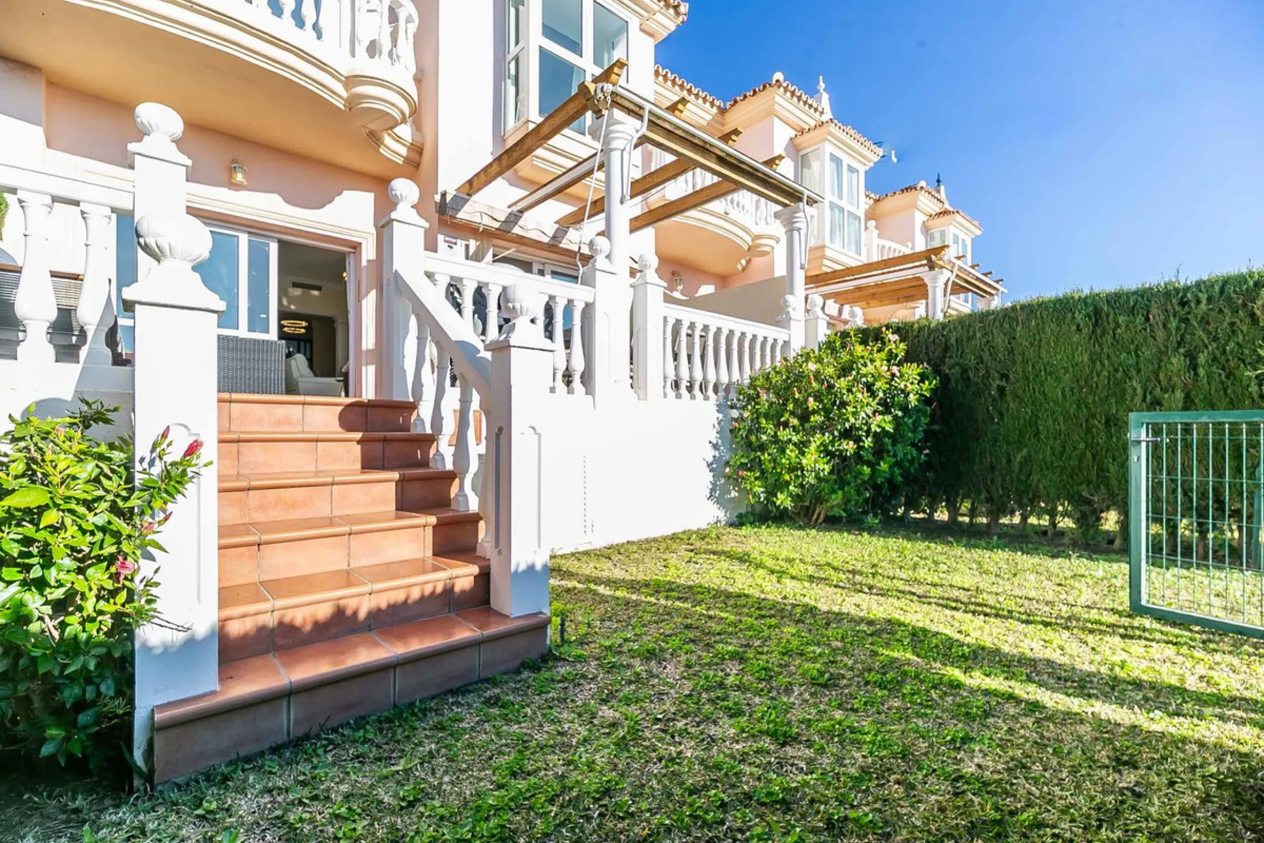 Fantastic townhouse in the prestigious Artola area of Marbella