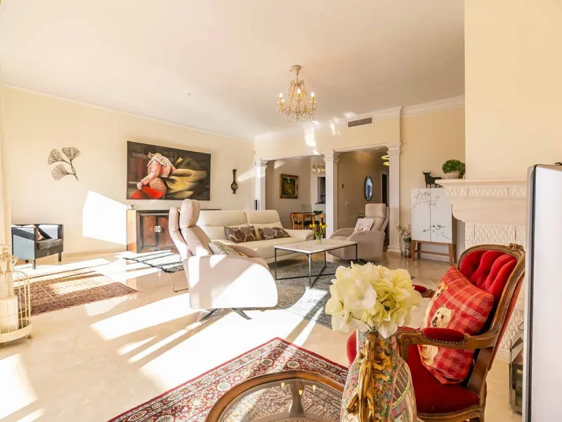 Fantastic townhouse in the prestigious Artola area of Marbella