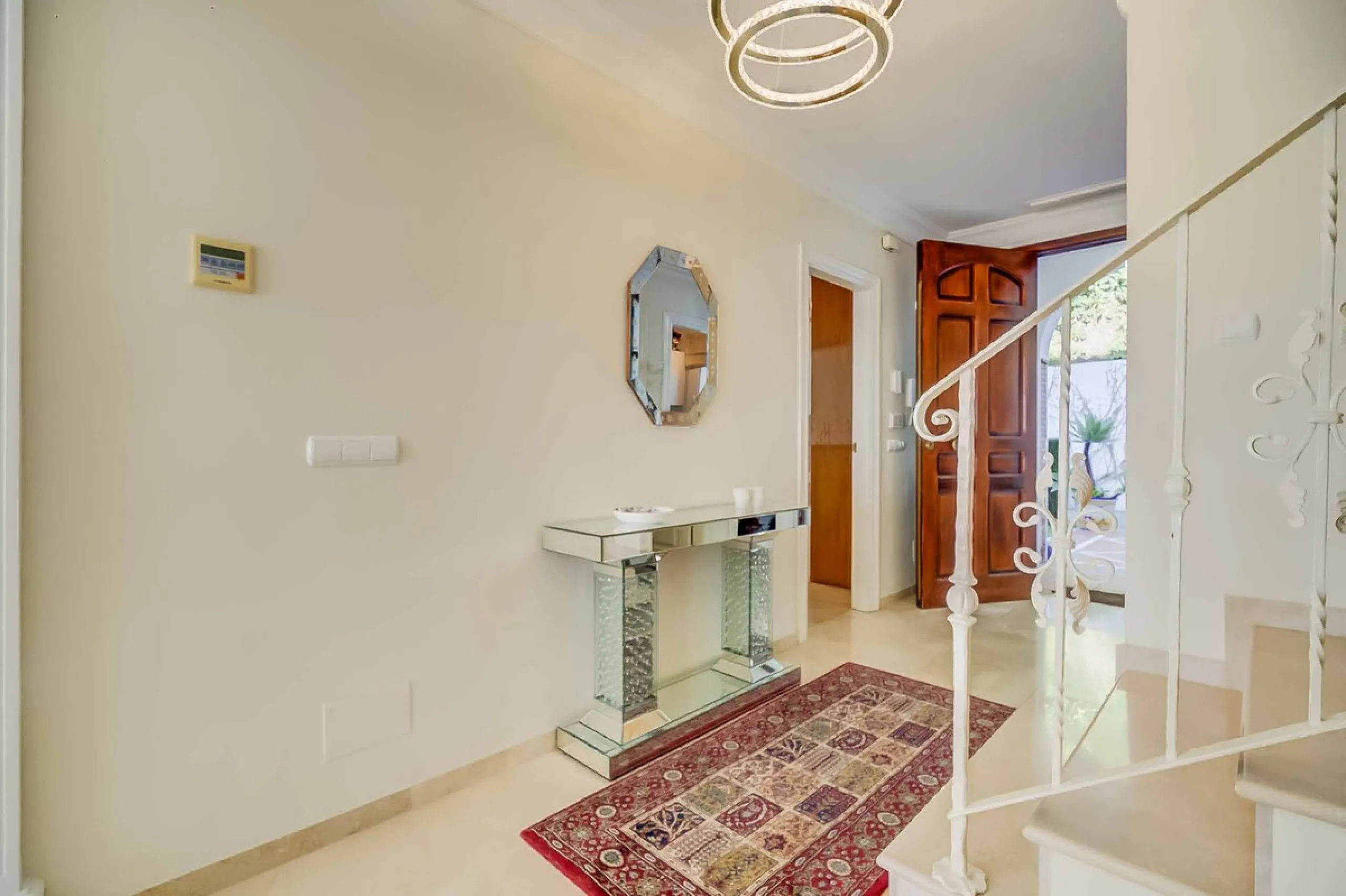 Fantastic townhouse in the prestigious Artola area of Marbella