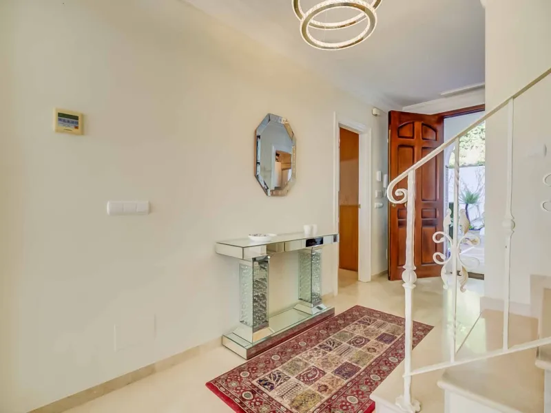 Fantastic townhouse in the prestigious Artola area of Marbella
