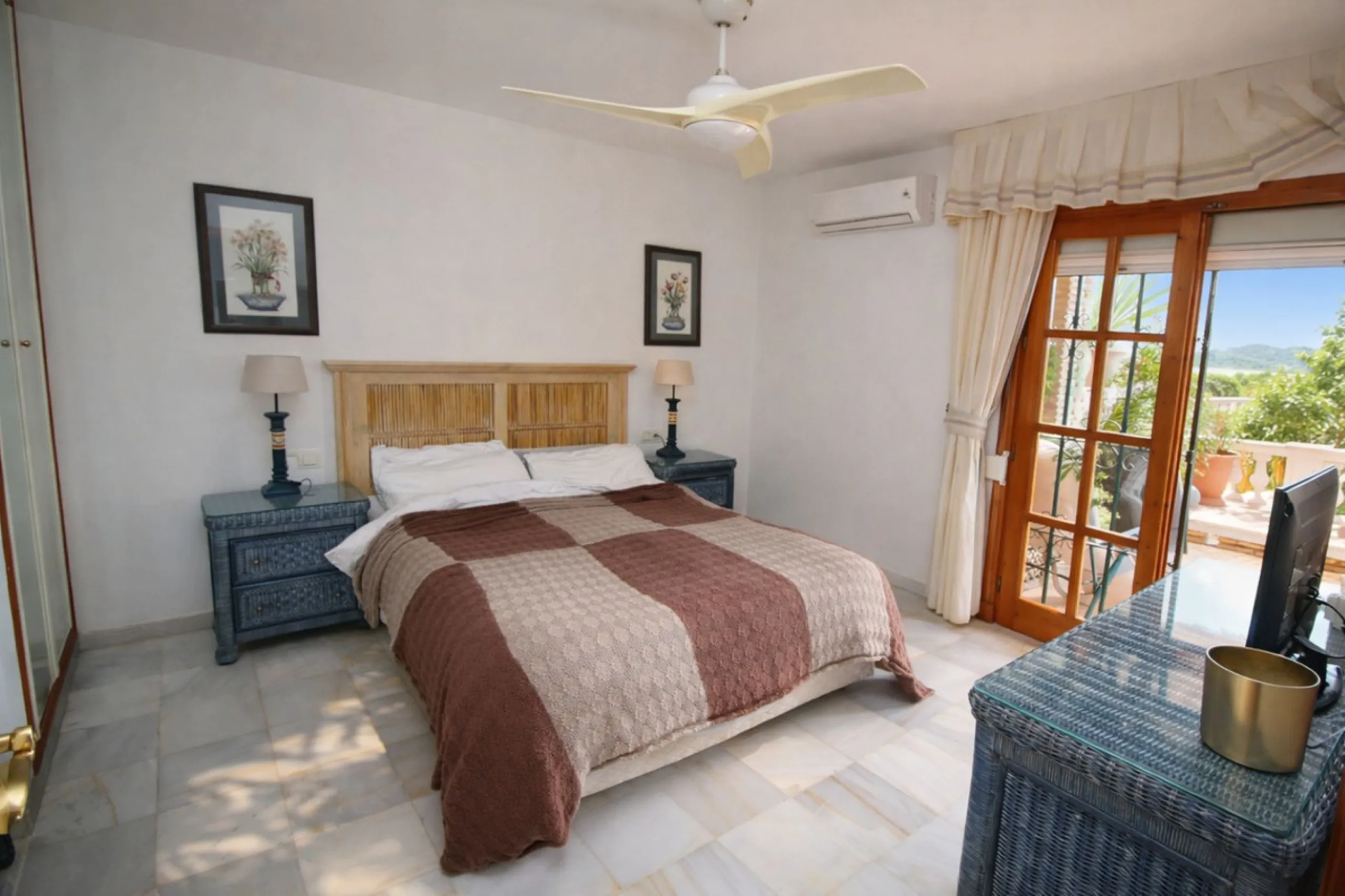 Charming 2 Bedroom 2 Bathroom Townhouse with Sea & Golf Views in Puebla Aida, Mijas Golf