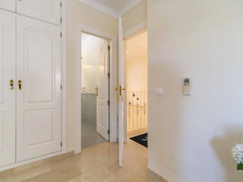 Fantastic townhouse in the prestigious Artola area of Marbella