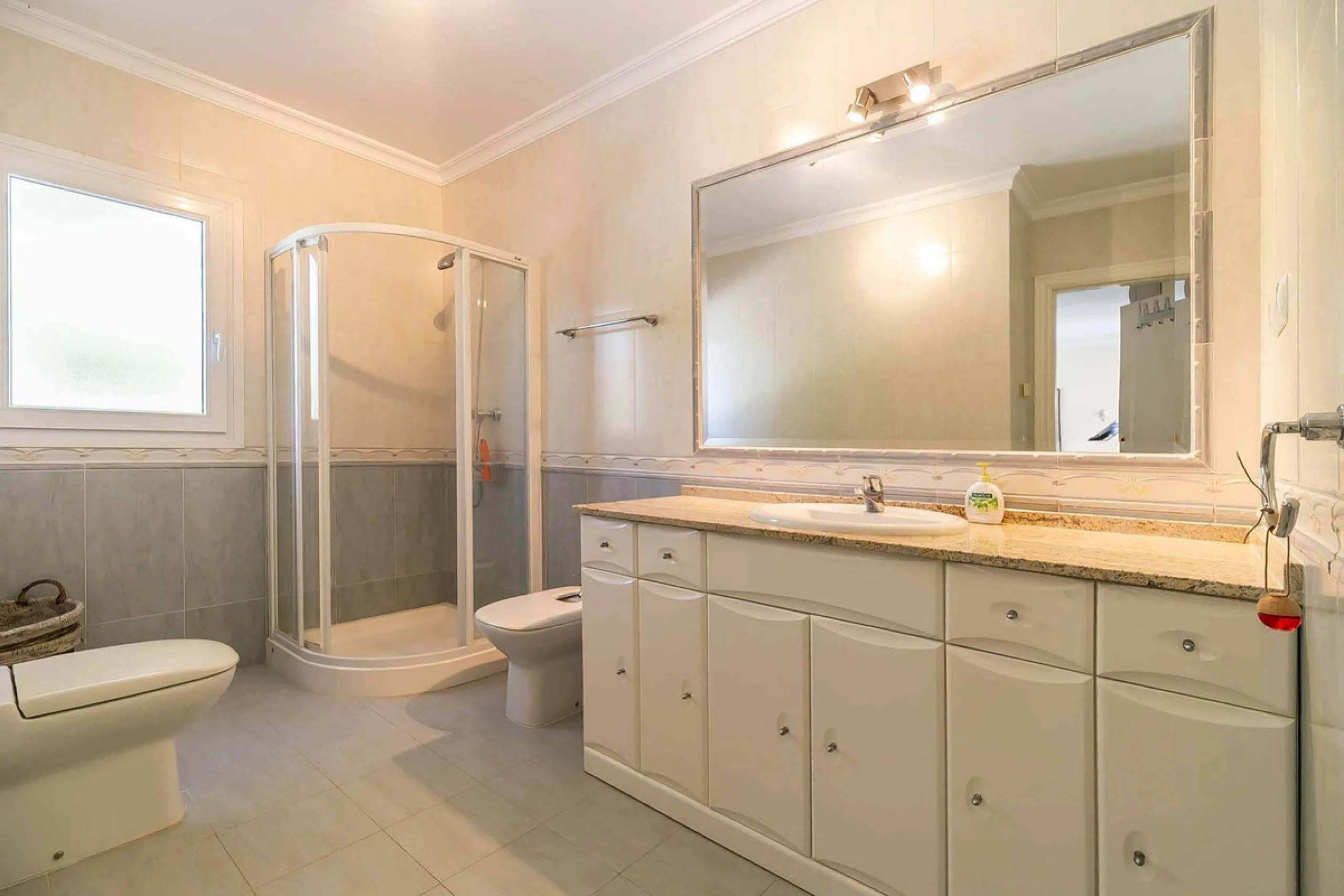 Fantastic townhouse in the prestigious Artola area of Marbella