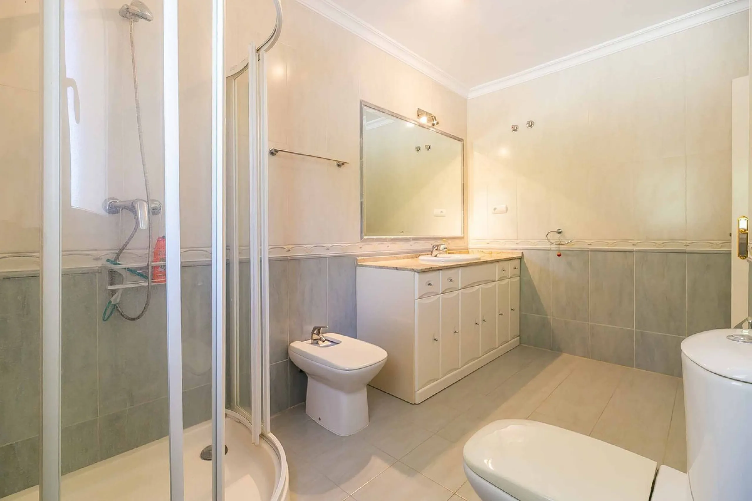 Fantastic townhouse in the prestigious Artola area of Marbella