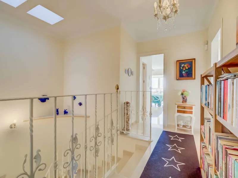 Fantastic townhouse in the prestigious Artola area of Marbella