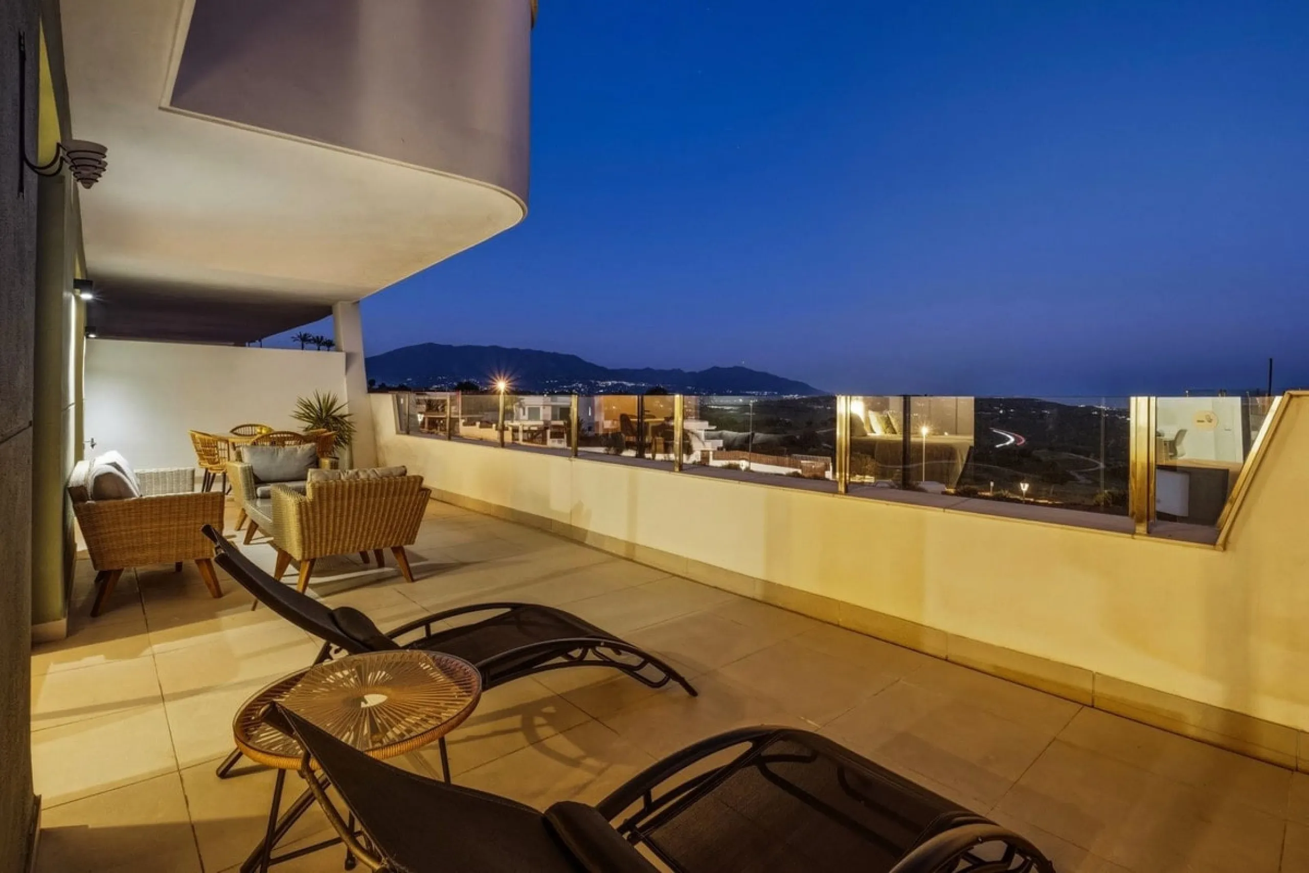 Moderne Wohnung mit zwei Schlafzimmern in Calanova Golf