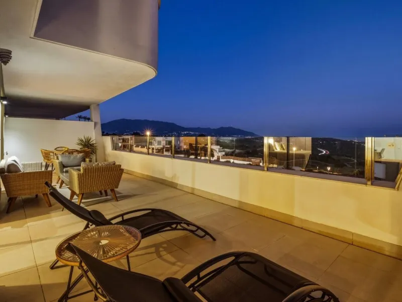 Moderne Wohnung mit zwei Schlafzimmern in Calanova Golf