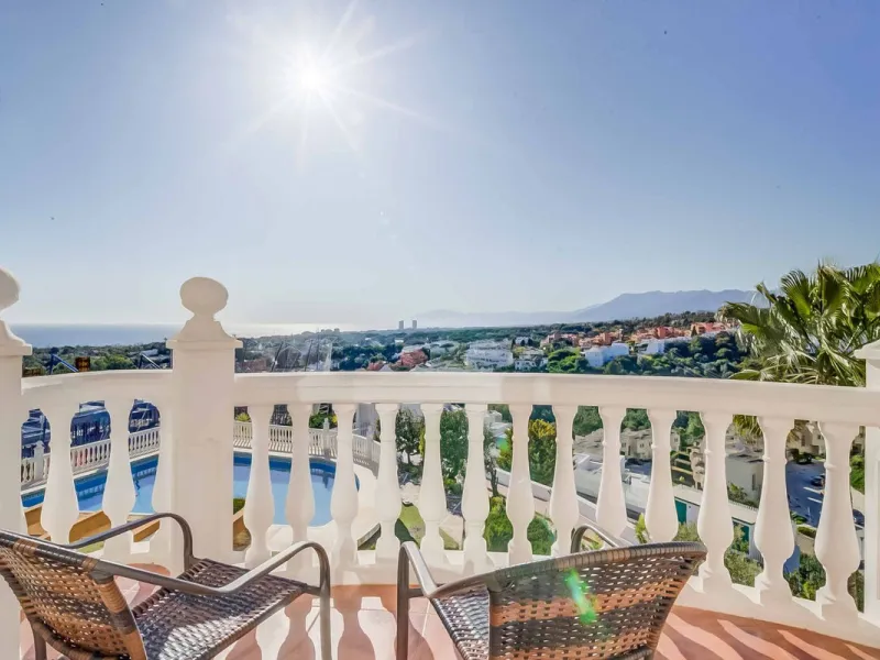 Fantastic townhouse in the prestigious Artola area of Marbella