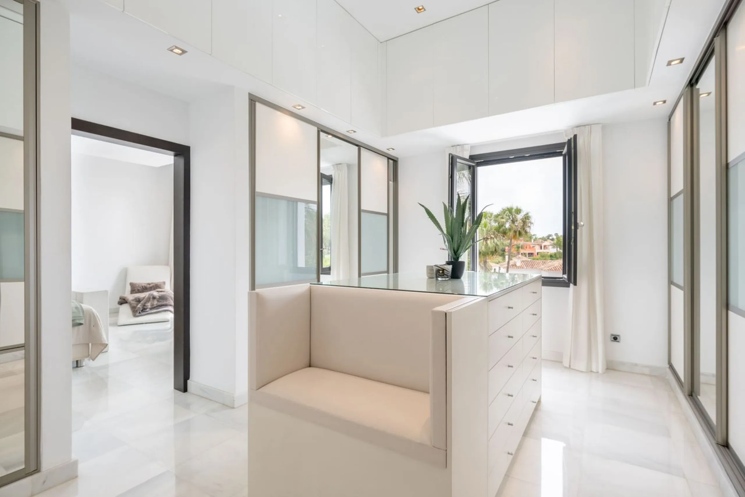 Detached Villa, Nueva Andalucía, Costa del Sol.