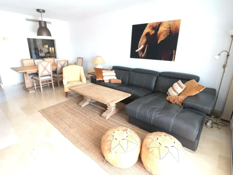 Apartment - Top Floor Apartment в продаже в Estepona, Málaga. В доме 2 спален и 2 ванных комнат. Площадь дома 110 м²