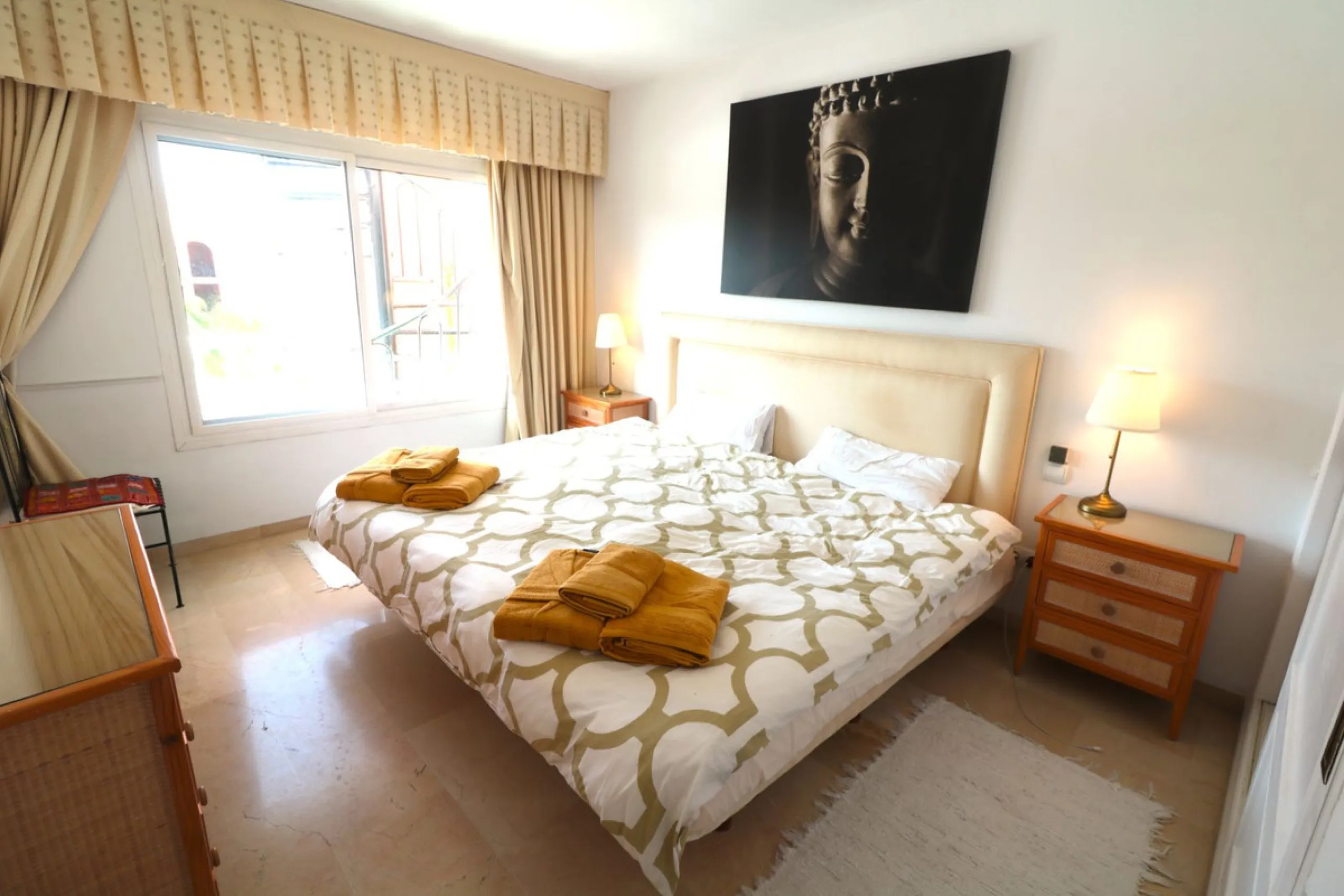 Apartment - Top Floor Apartment в продаже в Estepona, Málaga. В доме 2 спален и 2 ванных комнат. Площадь дома 110 м²