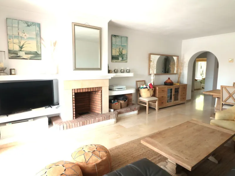 Apartment - Top Floor Apartment в продаже в Estepona, Málaga. В доме 2 спален и 2 ванных комнат. Площадь дома 110 м²