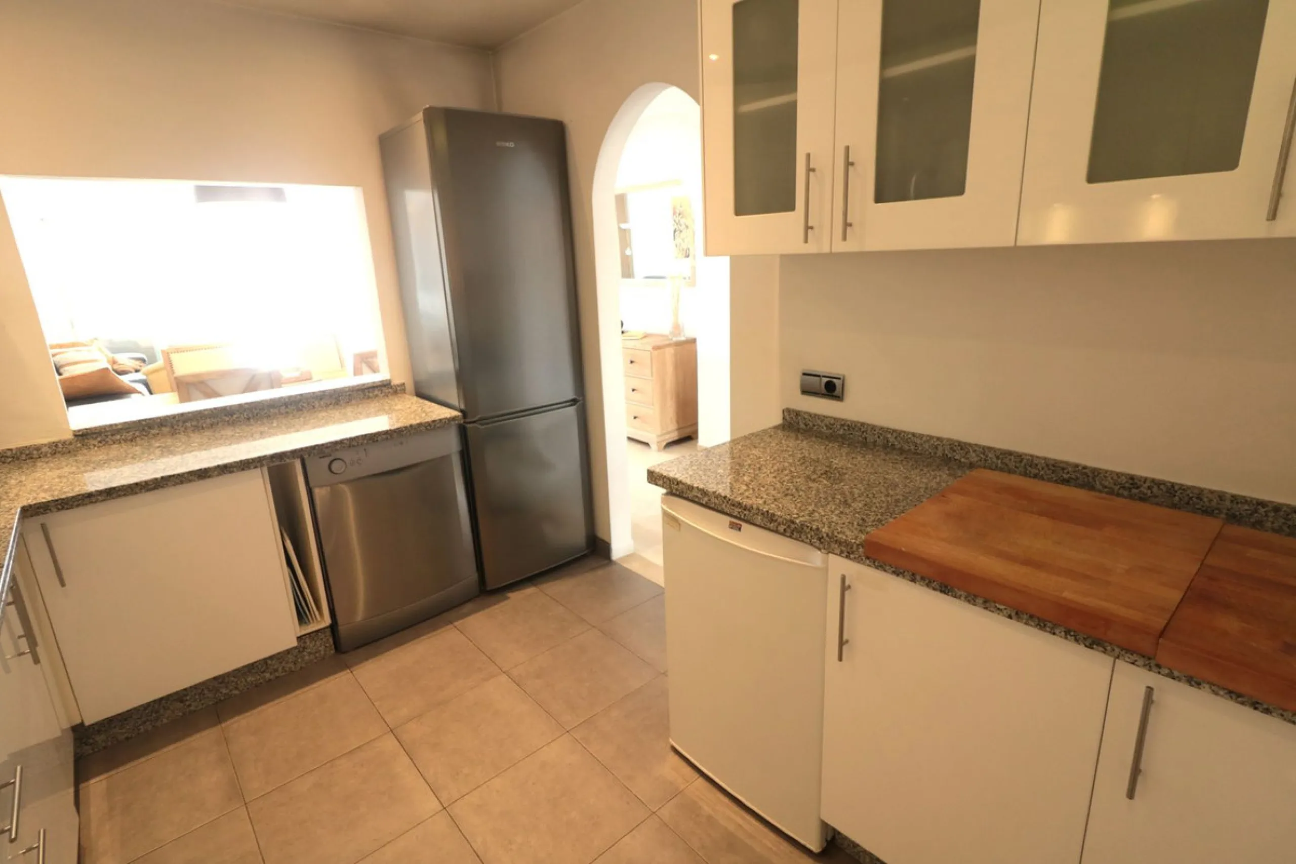 Apartment - Top Floor Apartment в продаже в Estepona, Málaga. В доме 2 спален и 2 ванных комнат. Площадь дома 110 м²