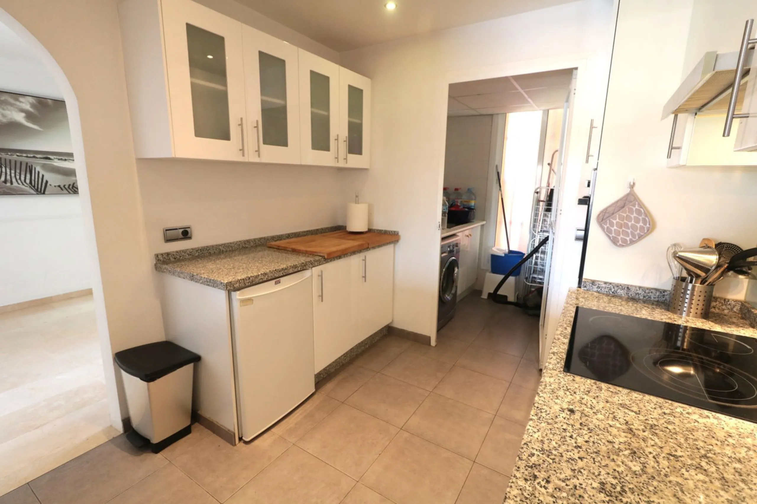 Apartment - Top Floor Apartment в продаже в Estepona, Málaga. В доме 2 спален и 2 ванных комнат. Площадь дома 110 м²