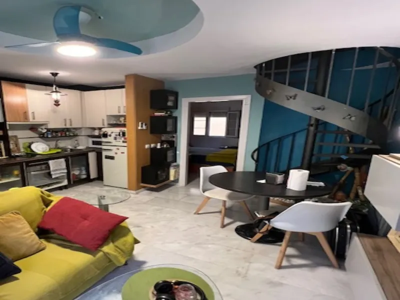 Apartment - Top Floor Apartment в продаже в Málaga, Málaga. В доме 2 спален и 2 ванных комнат. Площадь дома 80 м²