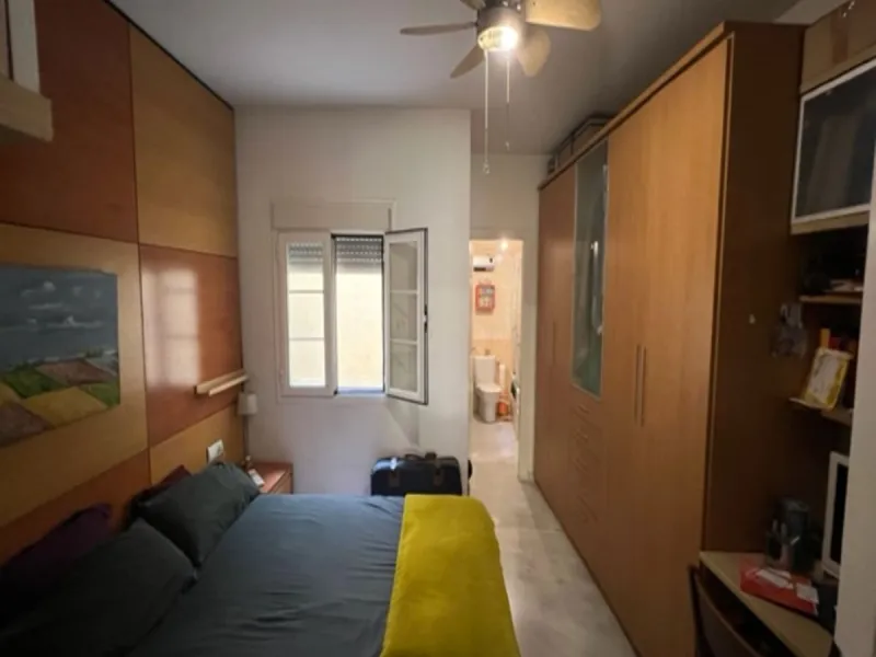 Apartment - Top Floor Apartment в продаже в Málaga, Málaga. В доме 2 спален и 2 ванных комнат. Площадь дома 80 м²