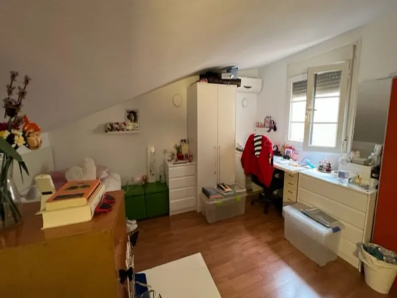 Apartment - Top Floor Apartment в продаже в Málaga, Málaga. В доме 2 спален и 2 ванных комнат. Площадь дома 80 м²