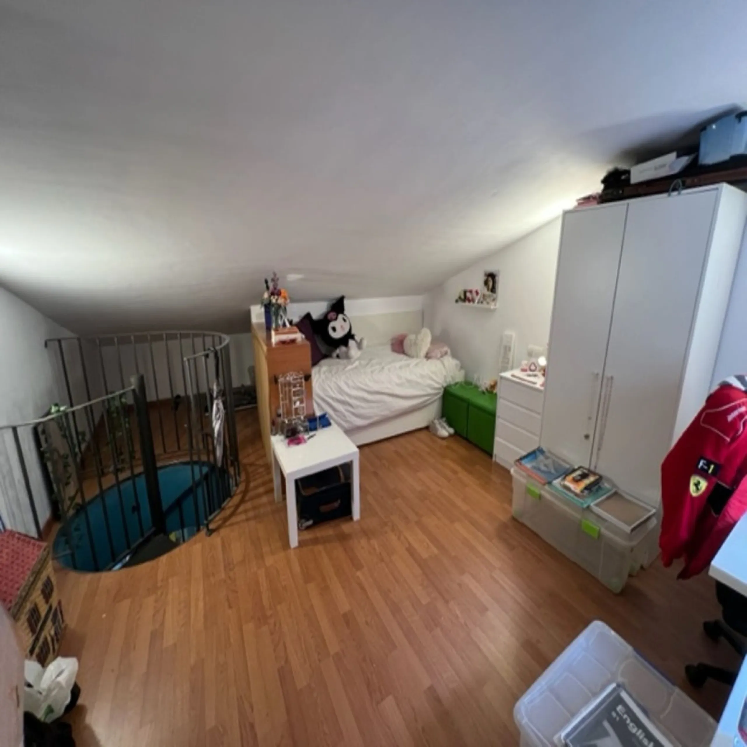Apartment - Top Floor Apartment в продаже в Málaga, Málaga. В доме 2 спален и 2 ванных комнат. Площадь дома 80 м²