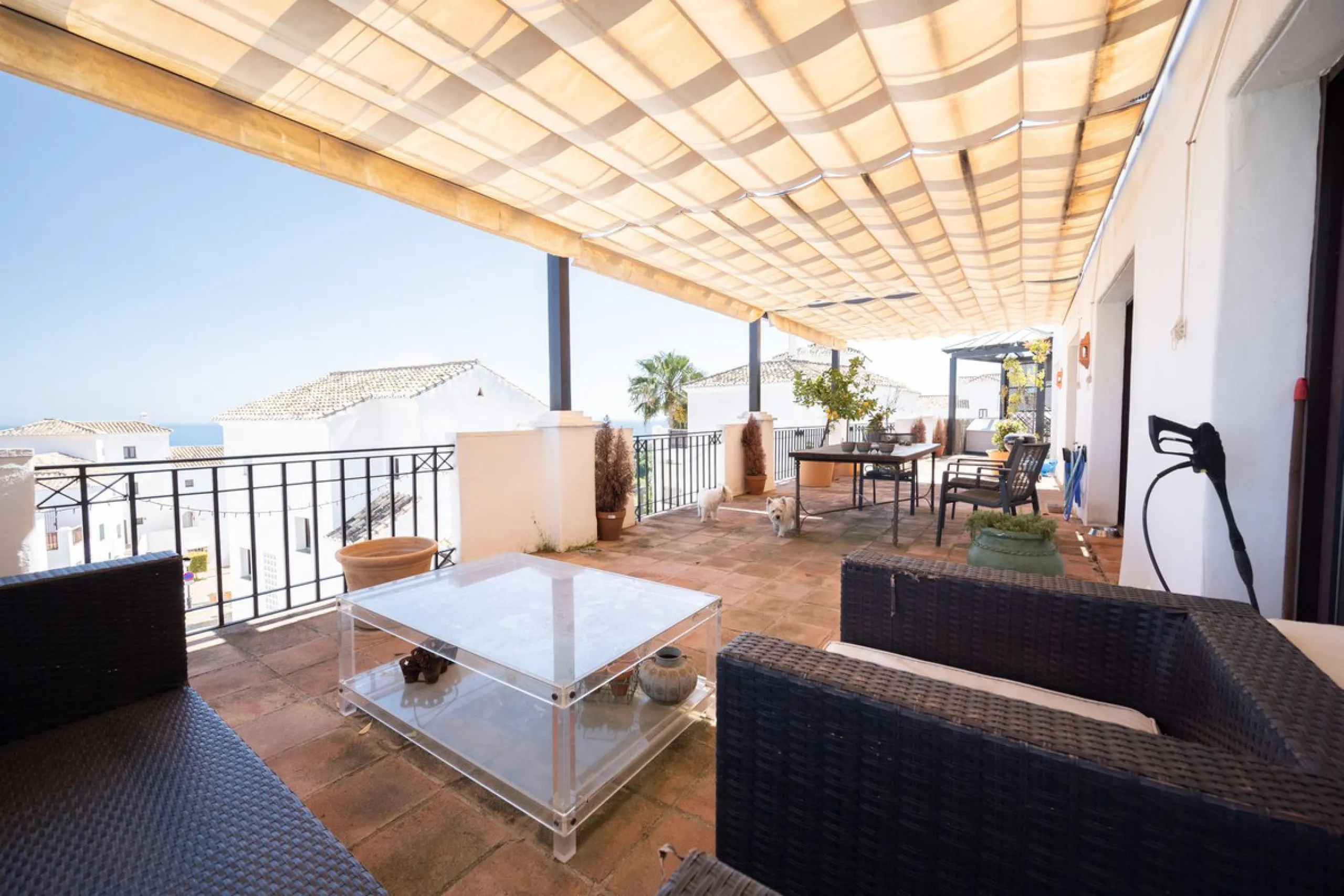 Nestled in the charming Andalusian-style urbanization of Pueblo Los Monteros in Altos de Marbella, this extraordinary apartment blends traditional elegance with modern sophistication. Originally two separate side-by-side duplex properties, this residence 